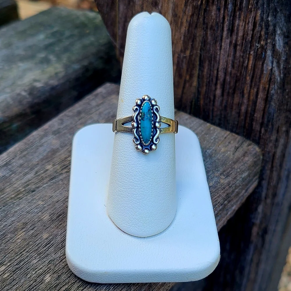 Vintage Sterling Silver Southwestern Turquoise Ring, Size 6.75